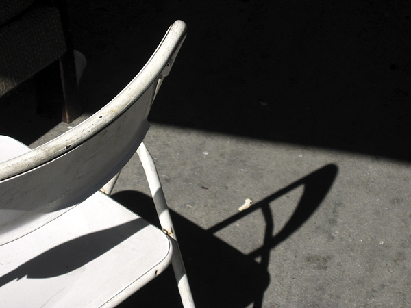 chairinbrightsunlight2s45141103.jpg